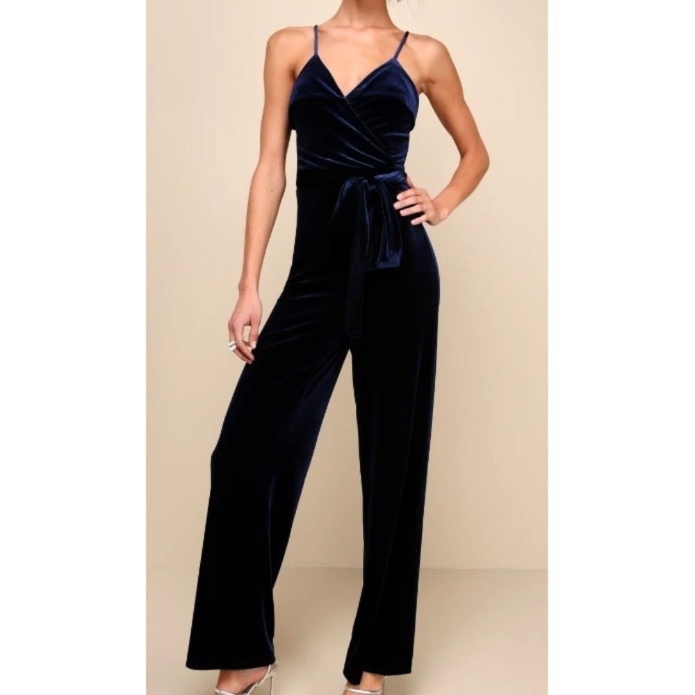 NWT Lulus Velvet Wrap Wide-Leg Jumpsuit Large Old Hollywood Glam Minimalist‎